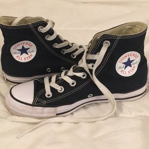Black High top Converse